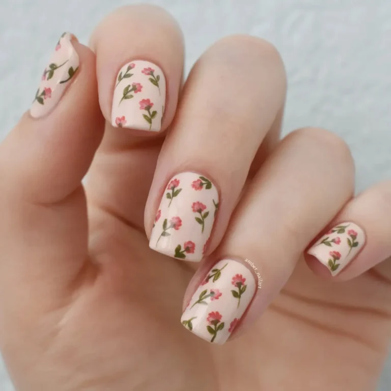 19 Chic Vacation Nail Ideas That Feel Effortlessly Luxurious